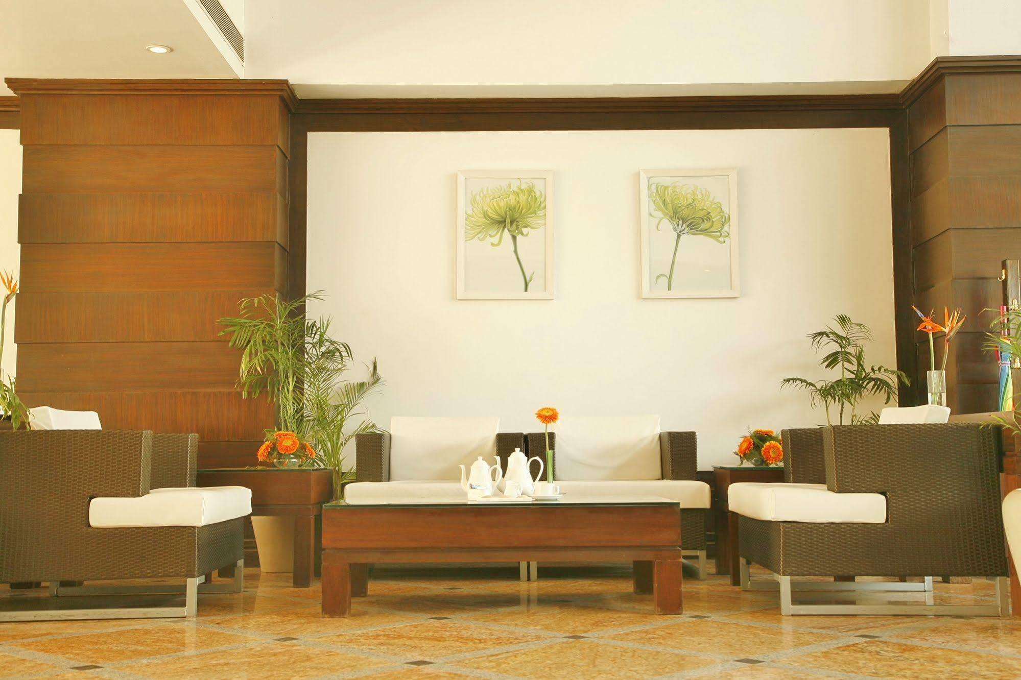 Treehouse Hotel Club & Spa Dhāruhera Esterno foto
